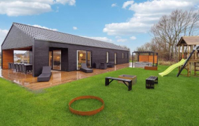 5 Bedroom Nice Home In Hadsund